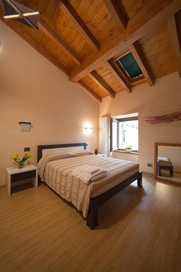 La Casa Del Nonno Aparthotel Monzambano Exterior photo
