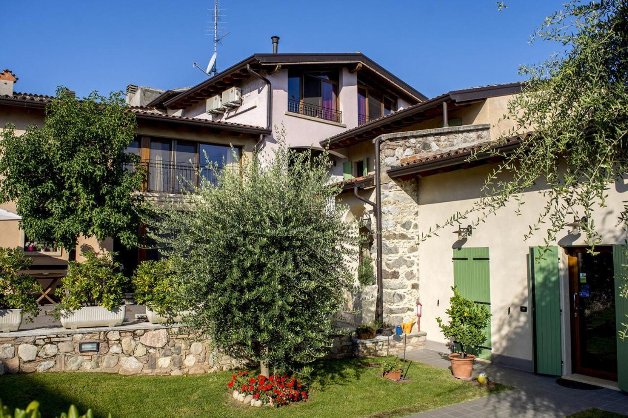 La Casa Del Nonno Aparthotel Monzambano Exterior photo