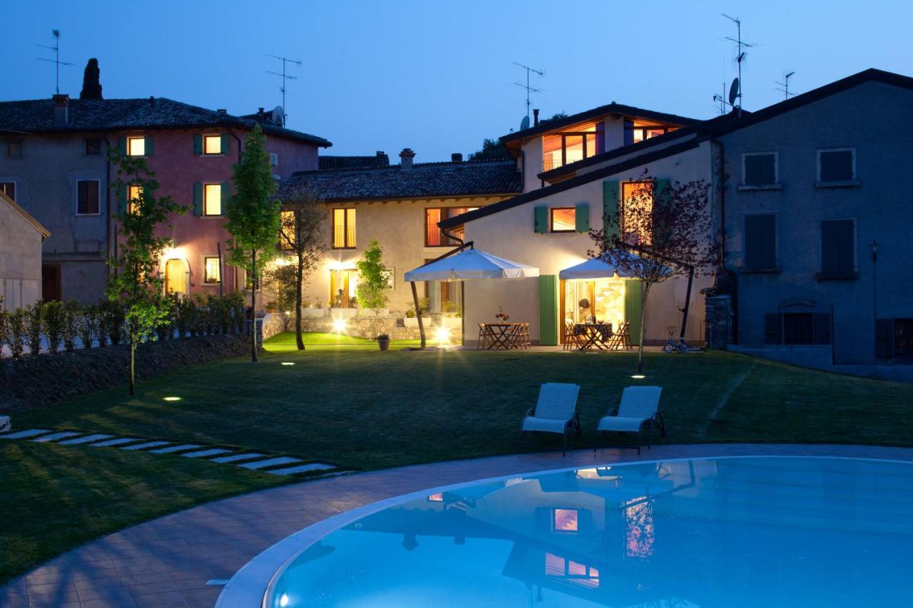 La Casa Del Nonno Aparthotel Monzambano Exterior photo